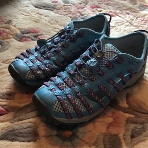 Awesome Blue Leather Chaco Odyssey Shoes